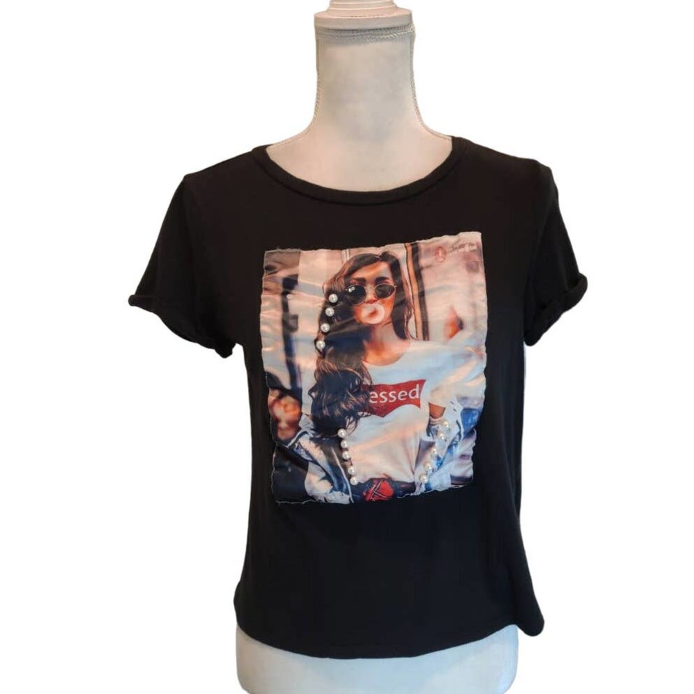 Heart & Arrow short sleeve cropped black photo print tee